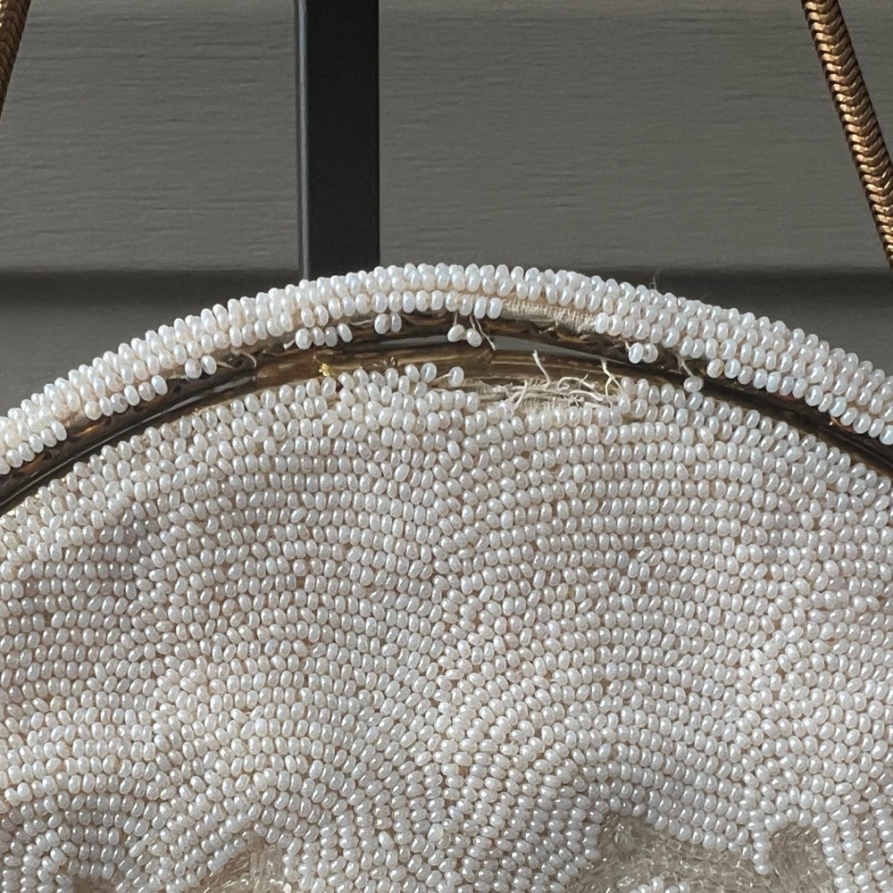 Vintage 60’s white beaded bag with embroidered Flowers hand made from France - Picture 12 of 15